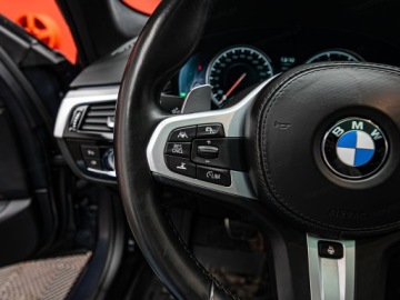 BMW Seria 5 G30-G31 Limuzyna M550d 400KM 2018 BMW Seria 5 M550d xDrive Sedan 400KM 2018, zdjęcie 15