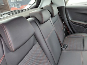 Peugeot 208 I Hatchback 5d Facelifting 1.2 PureTech 110KM 2016 Peugeot 208 GT Line Kamera Klimatronik PDC Sensor Alu 1.2 Benzyna 110KM, zdjęcie 17