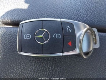 Mercedes GLB 2020 Mercedes-Benz GLB 250 2020 2.0l 2.0 Benzyna 221KM, zdjęcie 11