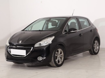 Peugeot 208 I Hatchback 3d 1.2 VTI 82KM 2014 Peugeot 208 1.2 PureTech, Navi, Klima, zdjęcie 1