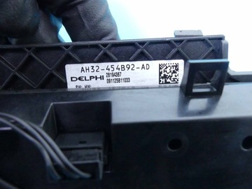KONZOLA PANEL VENTILACE RANGE ROVER SPORT I L320