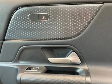 Mercedes GLA II Off-roader Facelifting 2.0 220 190KM 2025 MERCEDES-BENZ GLA 220 4-Matic Suv 2.0 (190KM) 2025, zdjęcie 12