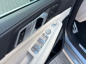BMW X7 SUV 3.0 40d 340KM 2022 BMW X7 40d M sport PRO, Salon Polska,dociągi, head, zdjęcie 11