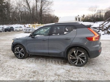Volvo XC40 2021 Volvo XC 40 T5 R-Design 2021 2.0 Benzyna 248KM, zdjęcie 2