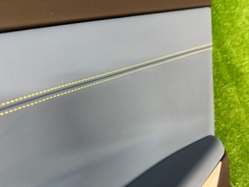 BMW M3 G80 ЦЕНТРАЛЬНАЯ ОБИВКА СИДЕНИЙ ТУННЕЛЬНЫЕ БОКОВИНЫ СИДЕНИЙ