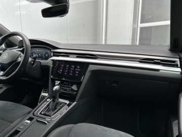 Volkswagen Arteon Shooting Brake R 2.0 TSI 320KM 2022 Volkswagen Arteon 2.0TSI 320KM 4X4 R DSG l DCC, Pa, zdjęcie 12