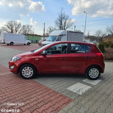 Hyundai i20 I Hatchback 5d Facelifting 1.2 DOHC 85KM 2012 Hyundai i20 Hyundai i20 1.2 Trend 1.2 Benzyna 86KM, zdjęcie 2