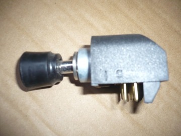 Выключатель аварийной световой сигнализации MF-3/4,C-330M 3027974M