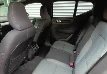 Volvo XC40 2023 Volvo XC 40 2.0 B3 MILD HYBRID Automat PlusDark SalonPL SerwisASO FV23 Gwa, zdjęcie 31
