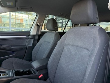 Volkswagen Golf VIII Variant 1.5 eTSI 150KM 2023 Volkswagen Golf 1.5eTSI 150KM Life DSGKameraKeyLessACCNiski PrzebiegASOFV23, zdjęcie 10