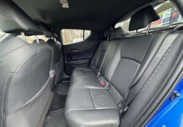 Toyota C-HR I Crossover 1.8 Hybrid 122KM 2017 Toyota C-HR Toyota C-HR 1.8 Hybryda 122KM, zdjęcie 22