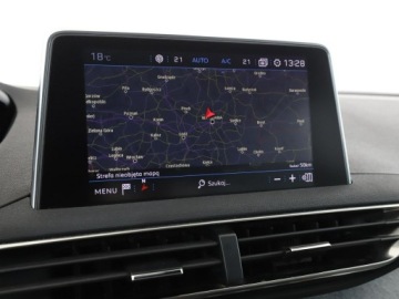 Peugeot 5008 II Crossover 1.5 BlueHDI 130KM 2019 Peugeot 5008 automat jasna tapicerka półskóry, zdjęcie 24