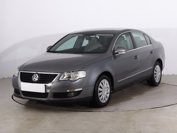 Volkswagen Passat B6 2005 VW Passat 2.0 TDI, Klima, Klimatronic, Tempomat, zdjęcie 1