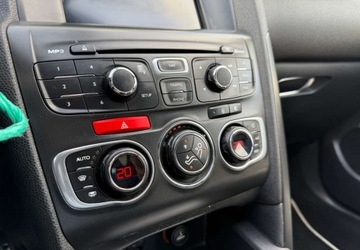 DS 4 I Hatchback (Citroen) 1.6 HDi 112KM 2013 Citroen DS4 Citroen DS4 1.6 HDi Chic 1.6 Diesel 112KM, zdjęcie 36