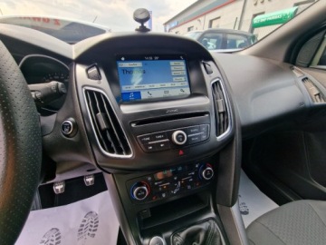 Ford Focus III Kombi Facelifting 1.0 EcoBoost 140KM 2017 Ford Focus ST-LINE 1.0 EcoBoost 140Ps Navi Ksenon Alu Piekny Gwarancja, zdjęcie 15