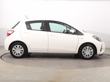 Toyota Yaris III Hatchback 5d Facelifting 2017 1.5 Hybrid 100KM 2020 Toyota Yaris 1.5 Hybrid, Salon Polska, zdjęcie 5