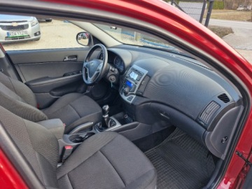 Hyundai i30 I CW Facelifting 1.4 DOHC 109KM 2011 Hyundai i30 Jak nowy 190 tys km z Niemiec pierwszy wlasciciel 1.4 benzyna, zdjęcie 21