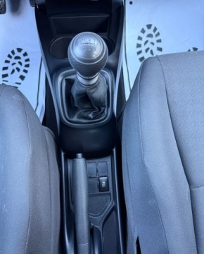 Toyota Yaris III Hatchback 5d Facelifting 2017 1.5 Dual VVT-iE 111KM 2019 Toyota Yaris salon Polska, serwis ASO, Gwarancja 1.5 Benzyna 111KM, zdjęcie 7