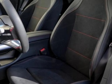 Mercedes CLA C118/X118 2025 MERCEDES-BENZ CLA 200 AMG Line Sedan 1.5 (163KM) 2025, zdjęcie 3