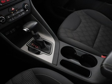 Kia Niro I Crossover 1.6 GDi Hybrid 141KM 2017 Kia Niro Automat HEV klima auto czujniki, zdjęcie 26