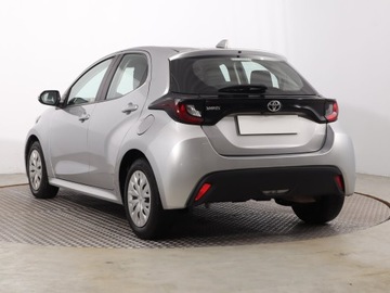 Toyota Yaris IV Hatchback 1.5 Dynamic Force 125KM 2023 Toyota Yaris 1.5 VVT-i, Salon Polska, zdjęcie 3