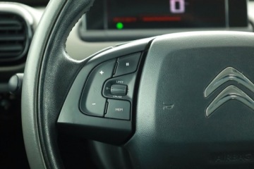 Citroen C4 Cactus Crossover 1.2 PureTech 82KM 2015 Citroen C4 Cactus 1.2 PureTech, Klima, Tempomat, zdjęcie 15