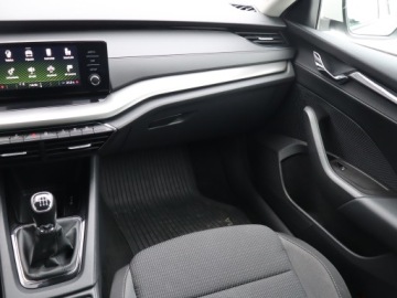 Skoda Octavia IV Kombi 2.0 TDI 115KM 2022 Skoda Octavia 2.0 TDI, Salon Polska, zdjęcie 7