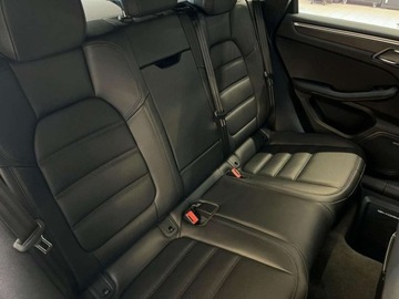 Porsche Macan SUV Facelifting II 2.0  265KM 2022 Porsche Macan Porsche Macan T, Volcano Grey Metallic, I Salon Polska, F-Va, zdjęcie 21