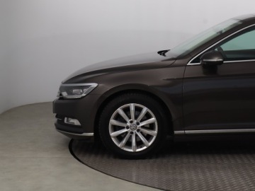 Volkswagen Passat B8 Limousine 2.0 TSI BlueMotion Technology 220KM 2017 VW Passat 2.0 TSI, Salon Polska, Serwis ASO, zdjęcie 14