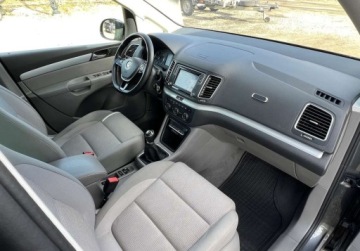 Volkswagen Sharan II Van Facelifting 2.0 TDI SCR 184KM 2017 Volkswagen Sharan 2.0TDI 184KM Xenon Led Navi Klimatronik 7 Foteli Stan Bd, zdjęcie 19