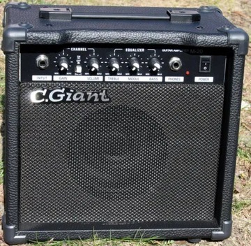 Wzmacniacz gitarowy 20Watt + wejście podł. CD