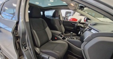 Nissan Qashqai II Crossover Facelifting 1.6 DiG-T 163KM 2018 Nissan Qashqai 1.6 DIG-T 163KM Panoramadach Kamera cofania 1.6 Benzyna, zdjęcie 13