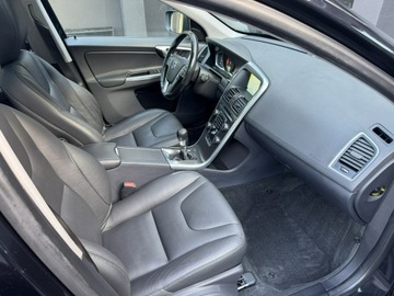 Volvo XC60 I SUV Facelifting 2.0 D3 136KM 2014 Volvo XC 60 2.0D D3 136KM Panorama El Klapa 5 cyl, zdjęcie 9
