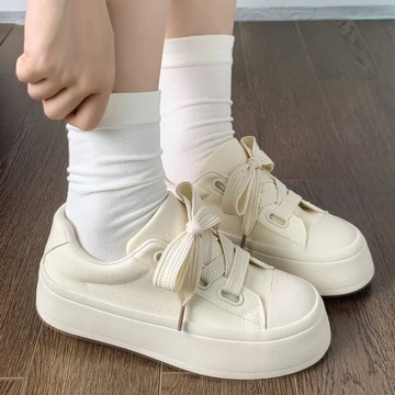 Туфли UrbanStyle, размер 35 см, белые.