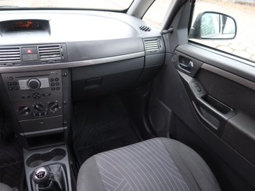 Opel Meriva I 1.4 TWINPORT ecoFLEX 90KM 2006 Opel Meriva 1.4 16V Twinport, Klima, zdjęcie 7
