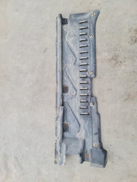 КРЫШКА ШАССИ VW T5 7H0825210E