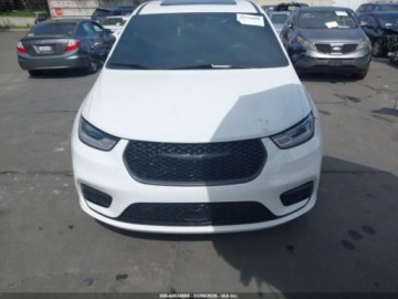 Chrysler Pacifica II 2023 Chrysler Pacifica Hybrid Limited 2023 3.6 Hybryda 287KM, zdjęcie 8