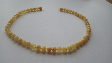 Ожерелье из молочного янтаря