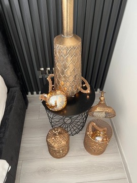 СТЕКЛЯННЫЙ ШАР, СВЕТЯЩИЕСЯ РОЖДЕСТВЕНСКИЕ УКРАШЕНИЯ, ВЕРЕВКА.