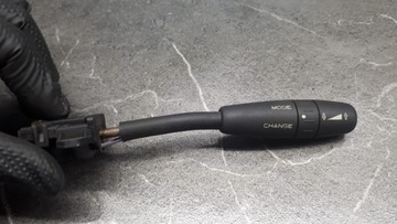 96250985ZL PŘEPÍNAČ AUTORÁDIO PEUGEOT 206 00R