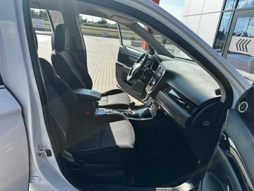 Mitsubishi Outlander III SUV Facelifting 2017 2.0 150KM 2018 Mitsubishi Outlander 7-osób! 1-rej.2019 Łopatki, zdjęcie 13