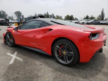 Ferrari 2016 Ferrari 488 Pista 2016 Ferarri 488 GTB 3.9 Benzyna 660KM, zdjęcie 3
