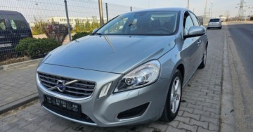 Volvo S60 II Sedan 1.6 D2 115KM 2011 Volvo S60 Bardzo bogata opcja i dobry stan samochodu 1.6 Diesel 115KM, zdjęcie 3