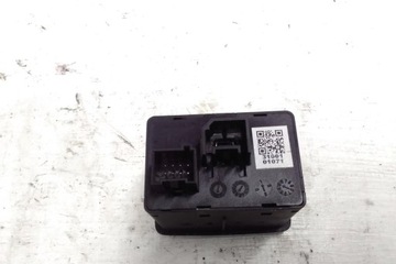 PŘÍDAVNÉ SPONA MULTIMEDIA (AUX/USB) FIAT 500L (351_, 352_)