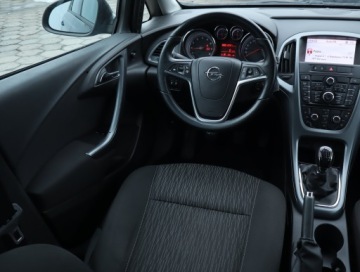 Opel Astra J GTC 1.4 Turbo ECOTEC 120KM 2013 Opel Astra 1.4 T, Navi, Klima, Tempomat, zdjęcie 6