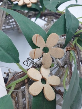 Wianek Stroik Wielkanocny Na Stół LIŚCIE KWIATKI