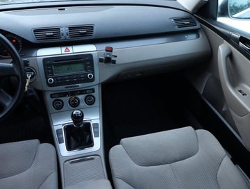 Volkswagen Passat B6 2005 VW Passat 2.0 TDI, Klima, Klimatronic, Tempomat, zdjęcie 7