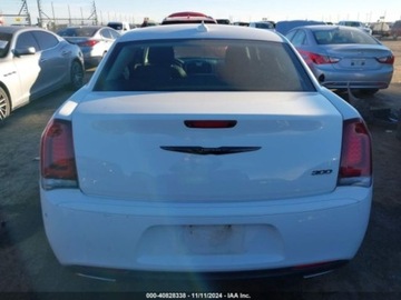 Chrysler 300C II 2021 Chrysler 300 2021r., 3.2l, od ubezpieczalni 3.2 Benzyna 392KM, zdjęcie 5