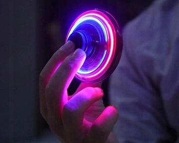 FLYING SPINNER BOOMERANG UFO LED для детей 366