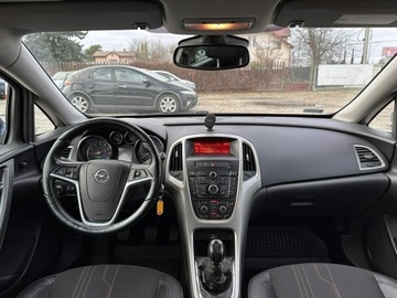 Opel Astra J Sports Tourer 1.4 Turbo ECOTEC 140KM 2012 Opel Astra Bogata wersja/Nowy rozrząd/Serwis/, zdjęcie 11